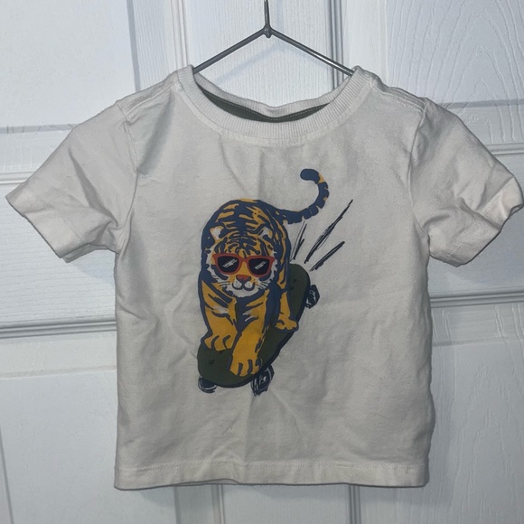 Lion / safari shirt bundle - Picture 1 of 2